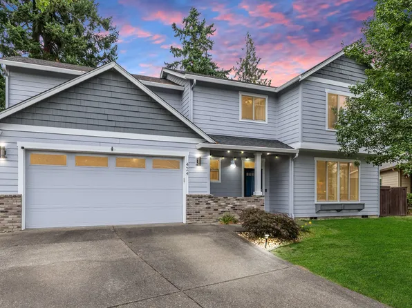 424 N 43rd Ct, Ridgefield, WA 98642