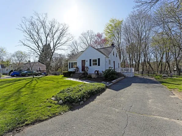 9 Stephen St, Norton, MA 02766