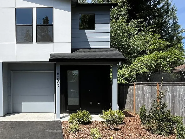 15607 SE Meadowlark Ln — Photo 2