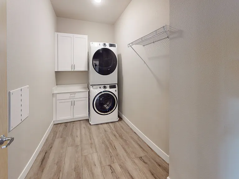 Archway Apartments | 2 Bedroom XL | 2 Bath