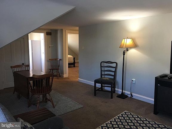 3rd image of 57 W Hillcrest Ave