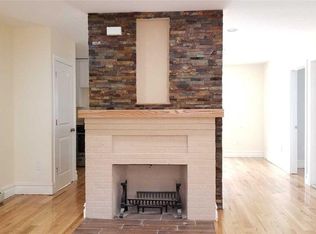 19128 115th Rd, Saint Albans, NY 11412