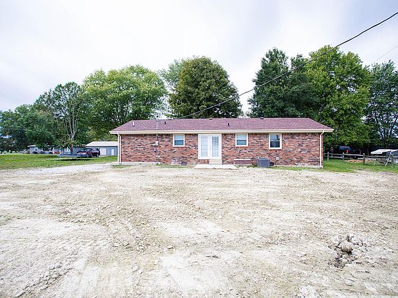 3rd image of 40 Wilda Ln