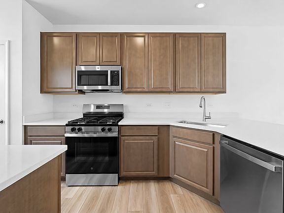 4th image of 12388 Tinsley St