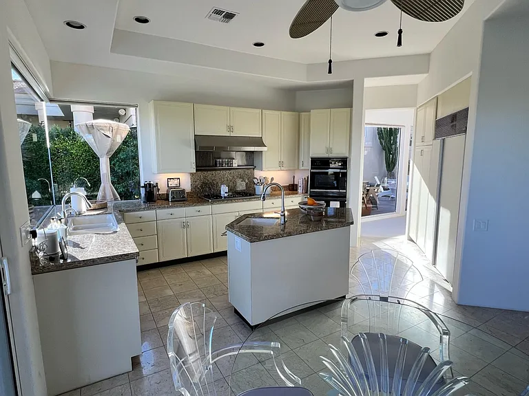 75145 Spyglass Dr — Photo 8