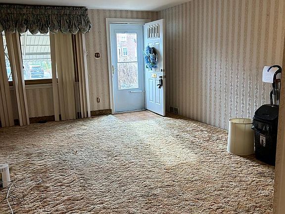 3rd image of 5226 Gramercy Dr