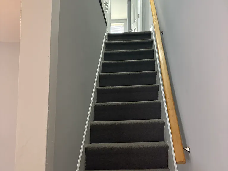 1322 W Victoria St — Photo 2