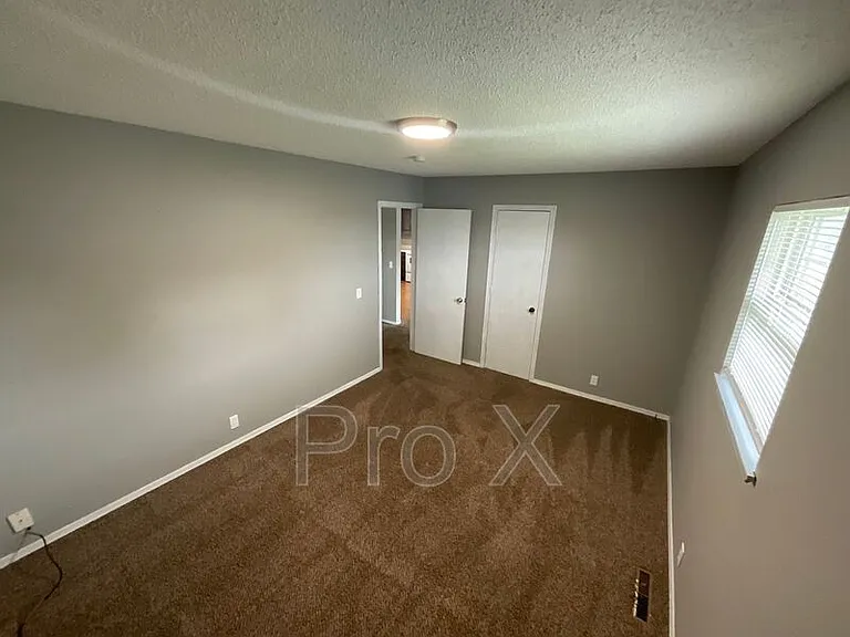 3039 W 15th St — Photo 9