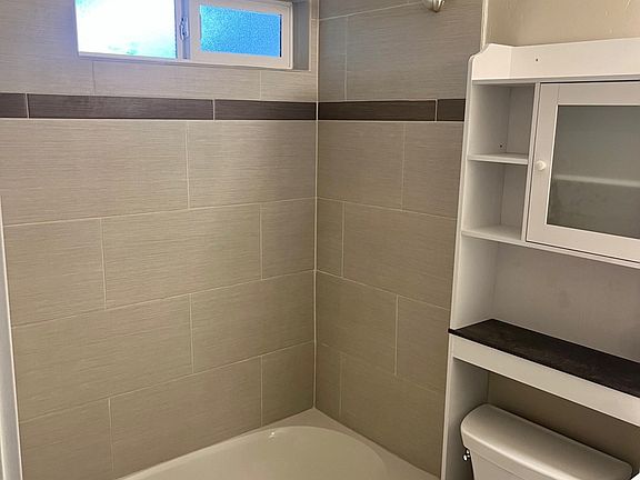 5th image of 1924 Dixon Ave #1