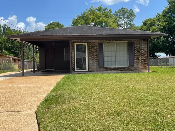 613 Gabriel Ln, Alexandria, LA 71302