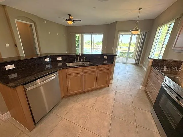 1425 Emerald Dunes Dr #17 — Photo 25