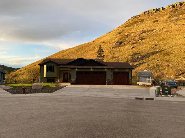 14364 Wolf Creek Ct, Summerset, SD 57769