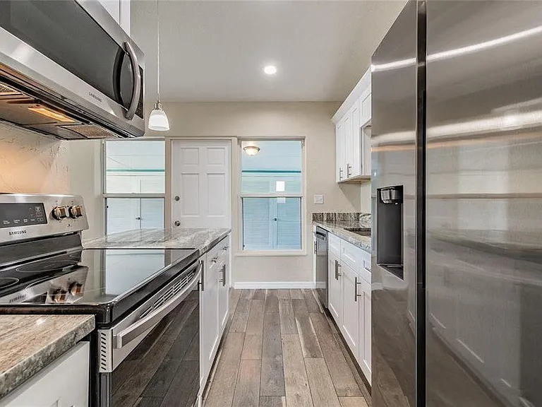 139 Sunlit Cove Dr NE — Photo 9