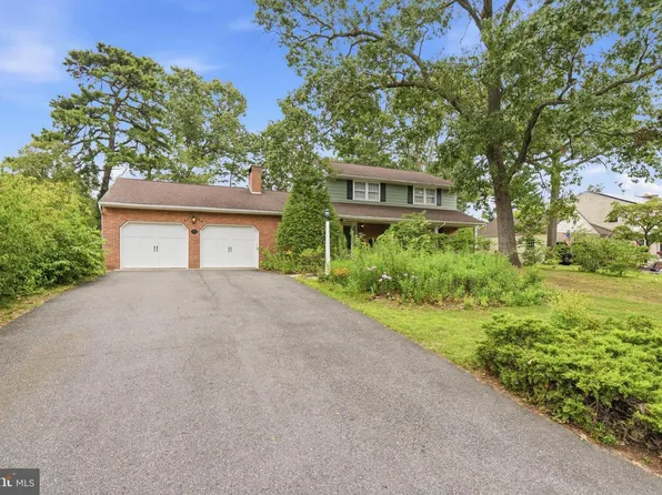 83 Homestead Dr, Millville, NJ 08332