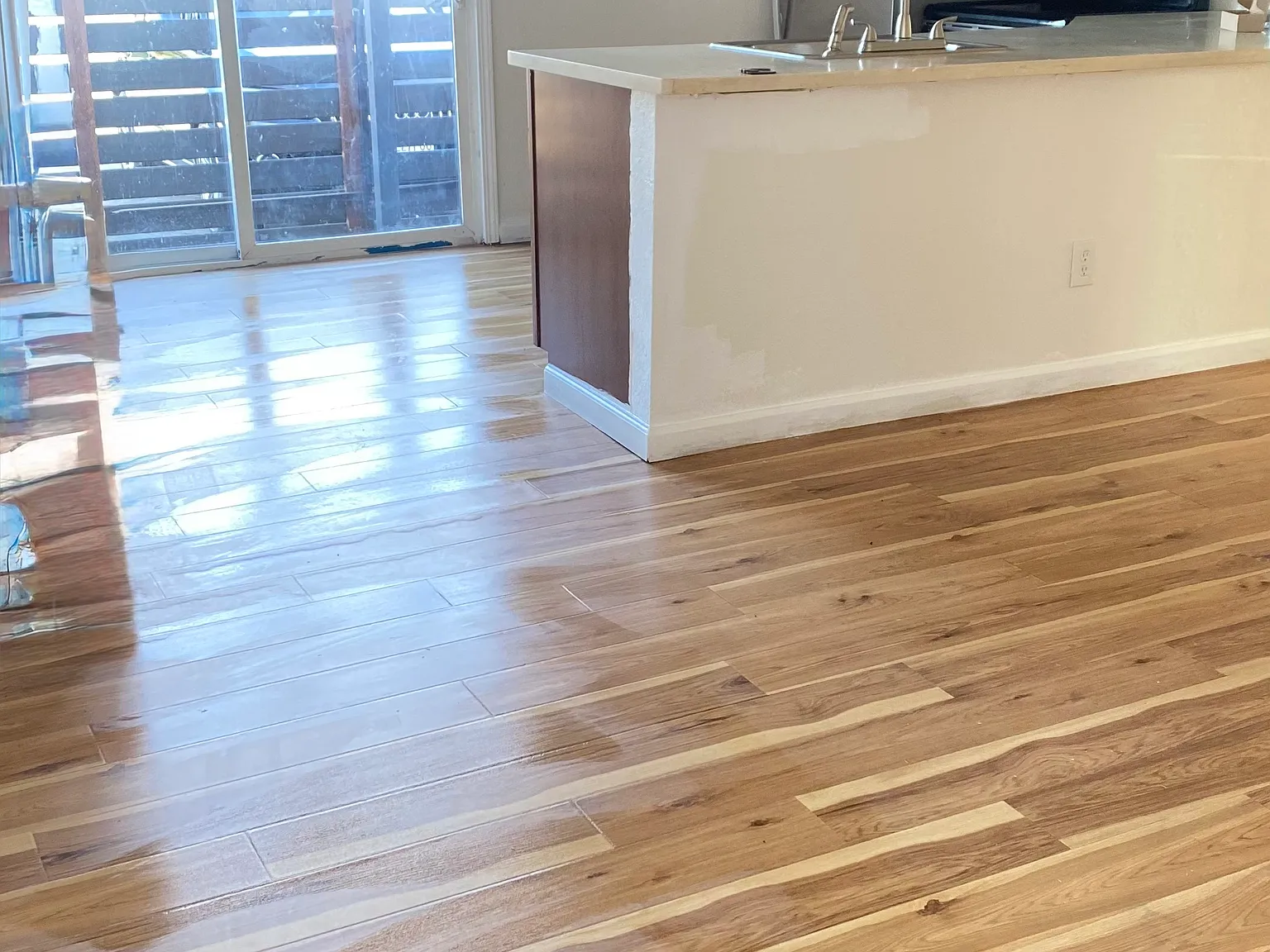 2 bed, 750 sqft, $2,400 — Photo 2