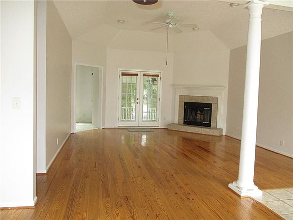 4th image of 108 Woodbrook Way