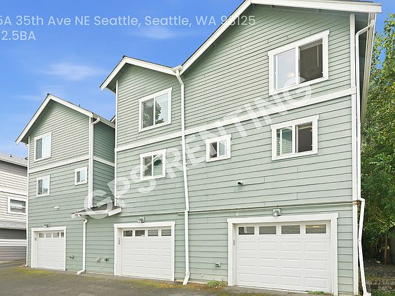2nd image of 14015A 35th Ave NE