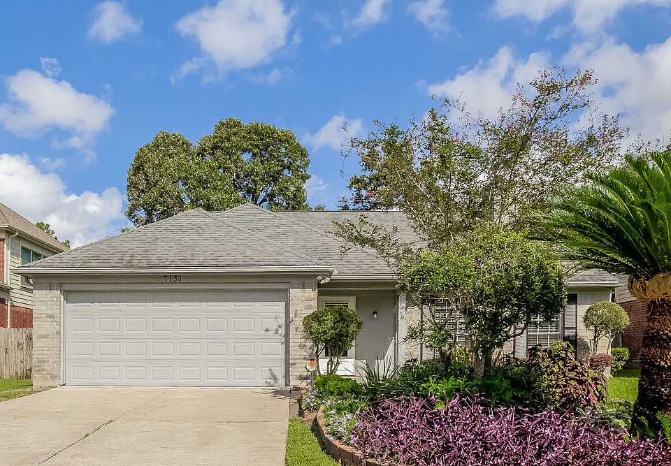 1st image of 7131 Maple Walk Dr