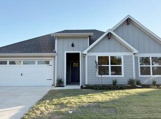 1173 Keystone Dr, Granbury, TX 76048