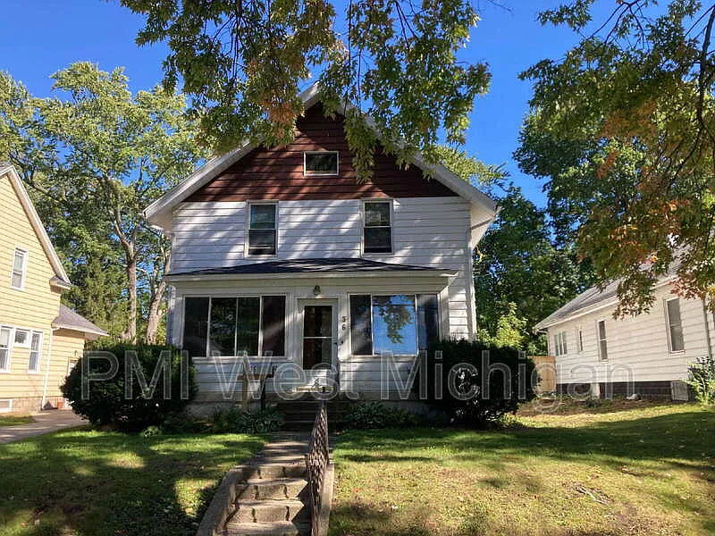 2 bed, 1.0 bath, 936 sqft, $1,599 — Photo 1
