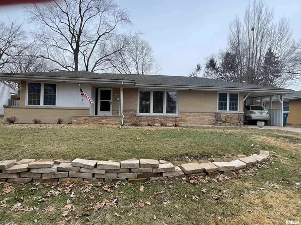 921 Westview Dr, Springfield, IL 62704