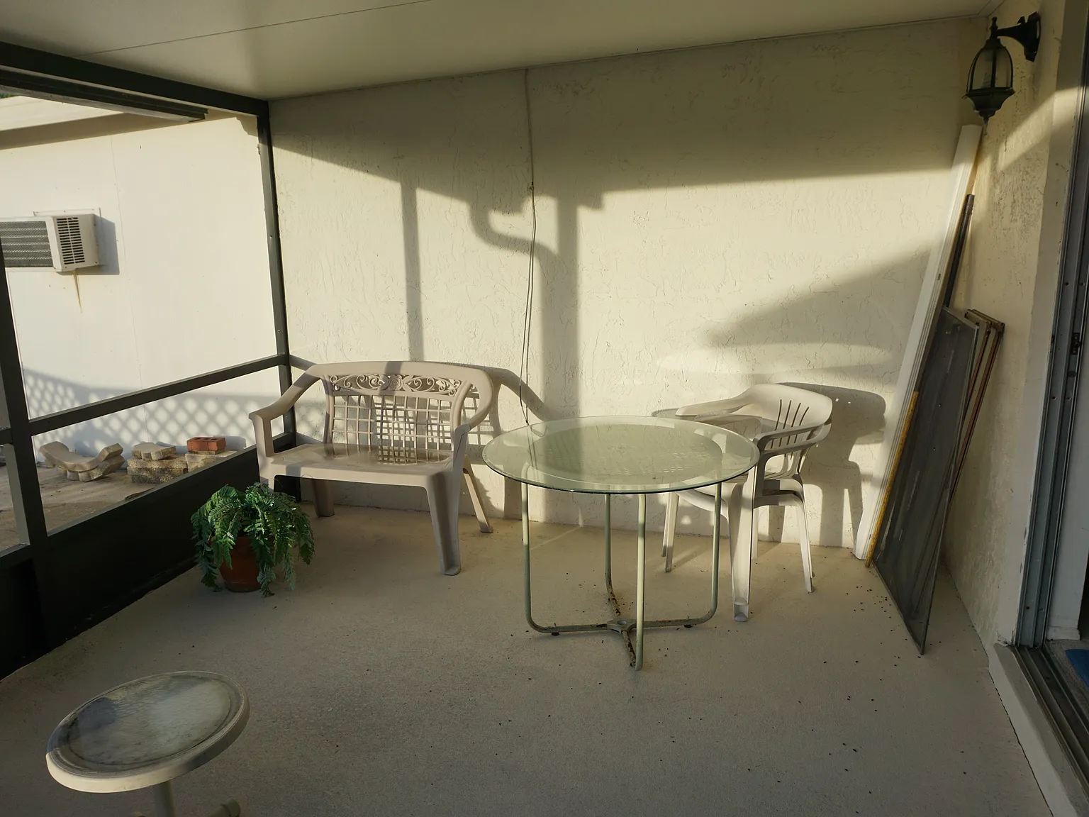 1 bed, 2289 sqft, $975 — Photo 3