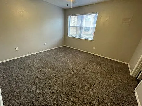 Sheridan Square Apartments — Photo 44