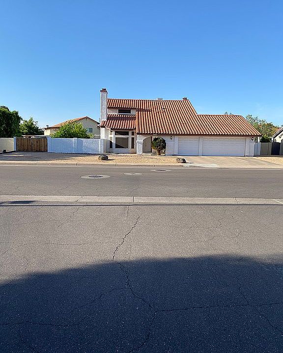 1st image of 3308 E Hampton Ave