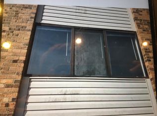 537 Vicksburg Dr, Belleville, IL 62221