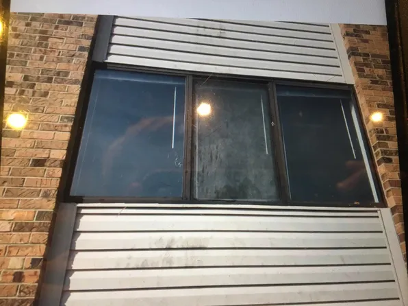 537 Vicksburg Dr, Belleville, IL