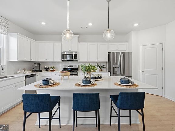 7th image of this home