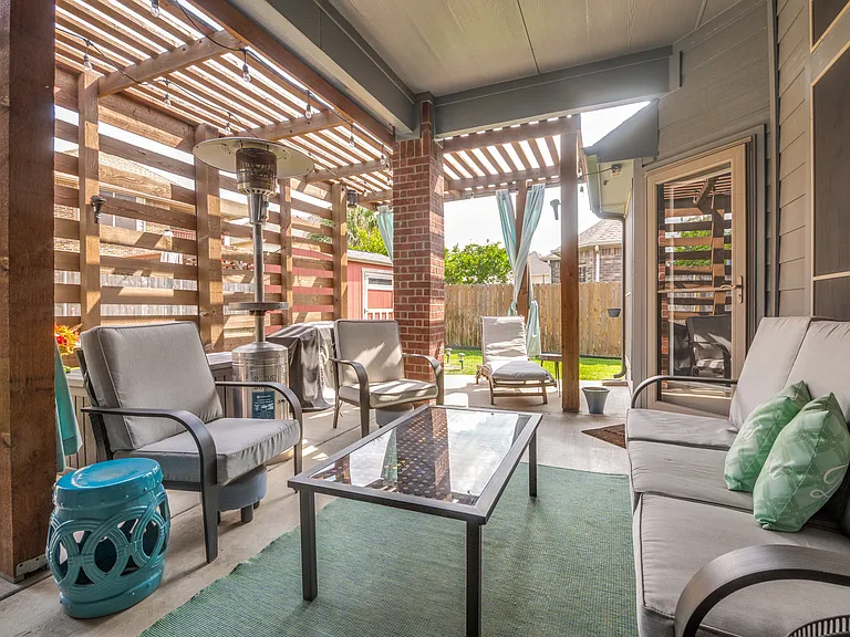 2731 Vela — Photo 23