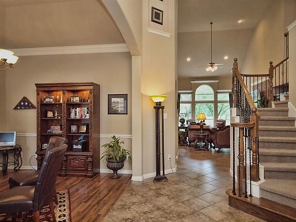 4th image of 8001 Pamplona Vista Cv