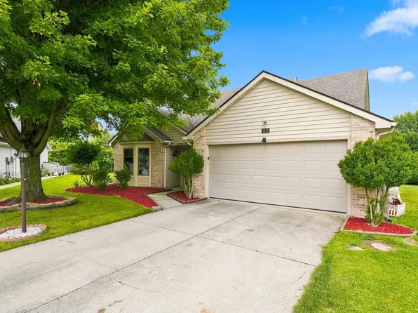 1310 Canal Ridge Dr, New Haven, IN 46774
