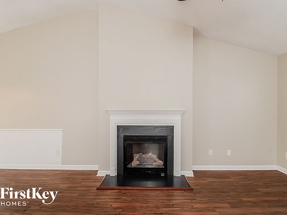 3rd image of 5 Bunkhouse Ct