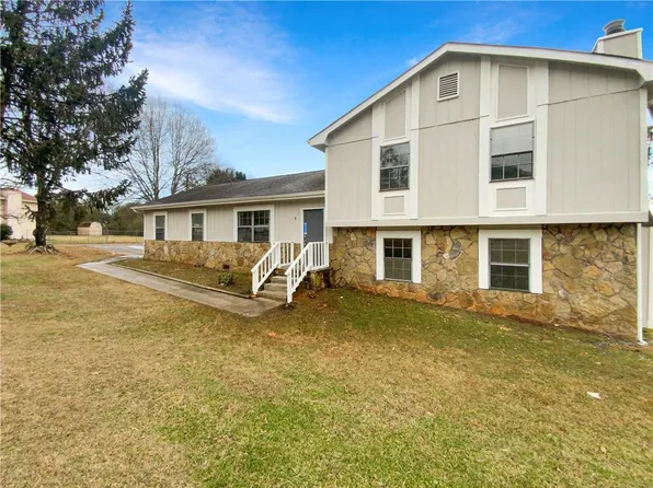 3609 Charlotte Dr, Rex, GA 30273
