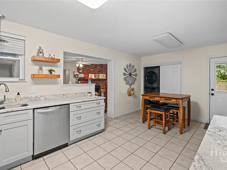527 Red Oak Dr — Photo 30