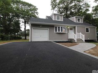 76 Jefferson Ave, Amityville, NY 11701
