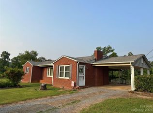 3262 Friendly Park Rd, Lenoir, NC 28645