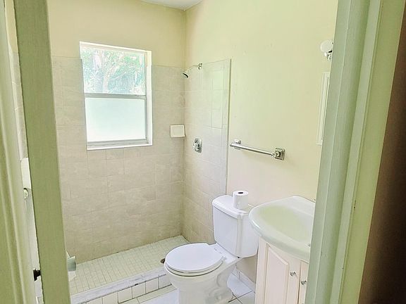 3rd image of 4835 Blue Pine Cir