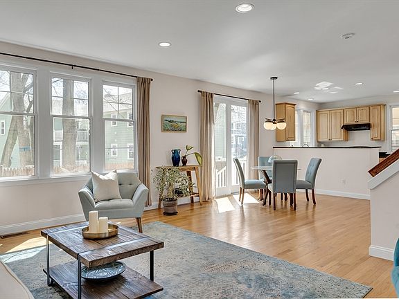 4th image of 364 Linwood Ave Unit 364