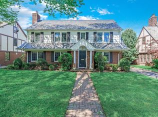 114 Wickham Rd, Garden City, NY 11530