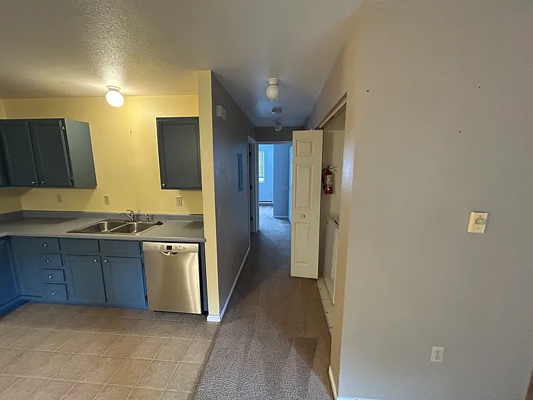 1355 Cherry St #B — Photo 6