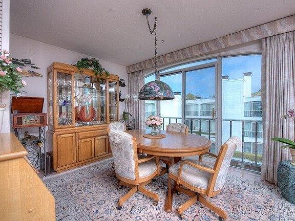 5th image of 2334 Shelter Bay Ave