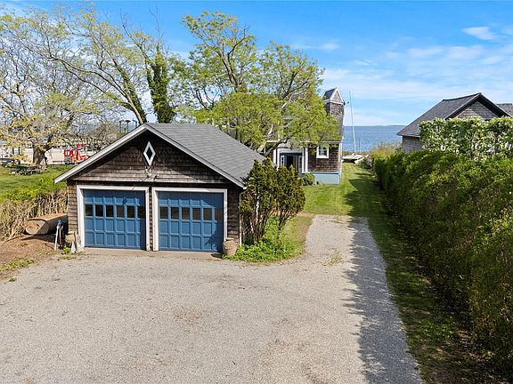 3rd image of 4 Shore Road