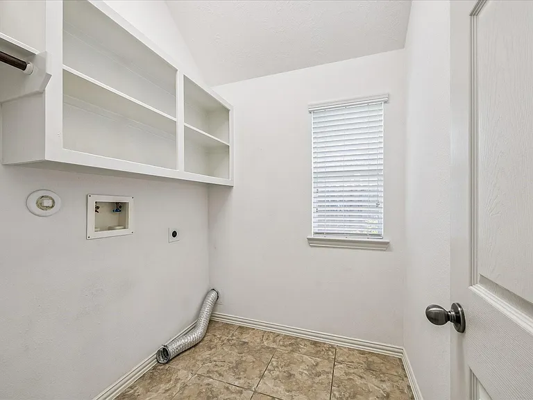 2821 Chinaberry Park Ln — Photo 15