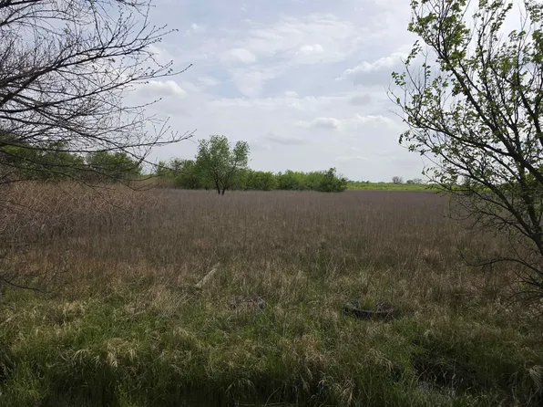 136 Cottonwood Rd, Wichita Falls, TX 76301