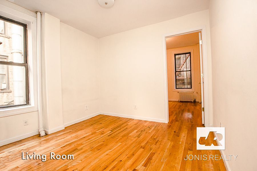 2nd image of 171 Thompson St APT 4
