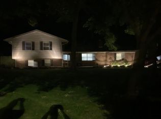 933 Comanche Ln, Tipp City, OH 45371