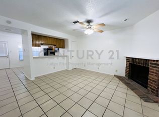 929 W Hickory St #A-5, Denton, TX 76201
